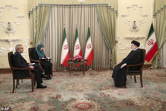 En una entrevista con la televisión estatal el martes, el presidente Ebrahim Raisi dijo que el acuerdo nuclear entre Irán y las potencias mundiales era posible si se levantaban las sanciones contra su país.
