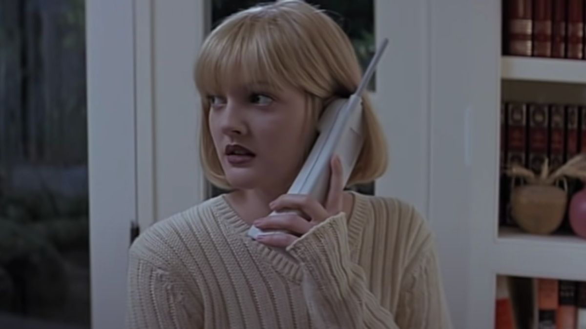 El secreto que Drew Barrymore compartió con Courteney Cox de Scream que le estaba causando un 'ataque de nervios'