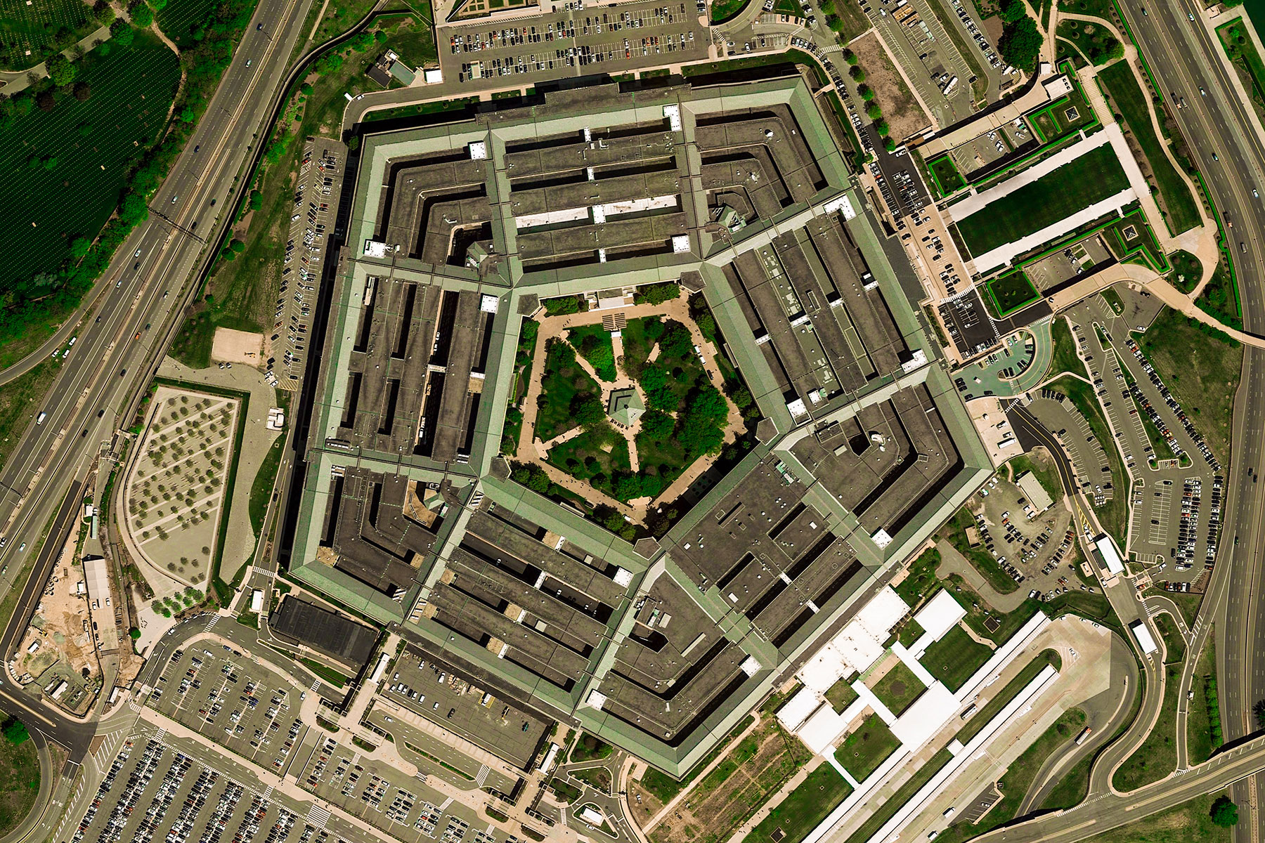 DoD news, Department of Defense news, Pentagon news, US news, US security news, US national security news, United States news, Mike McCord, America, Peter Isackson