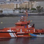 España rescata a 319 inmigrantes frente a las Islas Canarias, se teme la muerte de 18 más