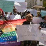 Estudiantes LGBT de Kenia protestan contra la sugerencia de que se les prohíba la entrada a los internados