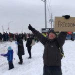 'Freedom Convoy' atrae a una gran multitud en London, Ontario.  el jueves - Londres