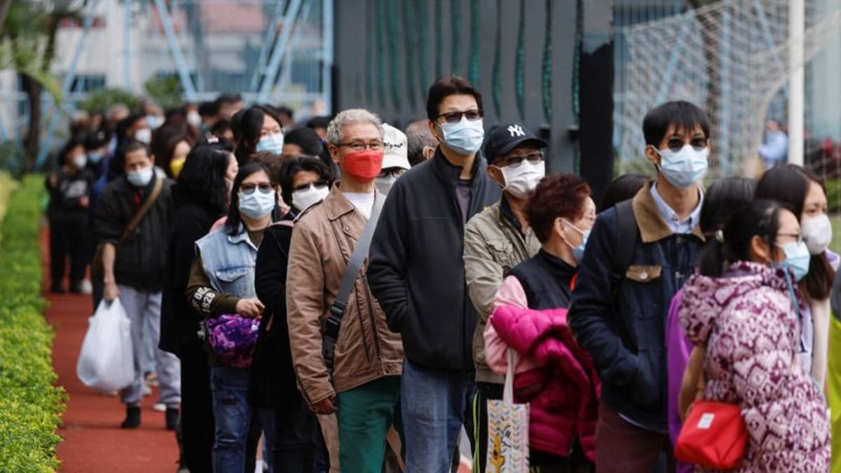 Hong Kong advierte sobre el empeoramiento del brote de COVID-19 mientras el líder defiende el sacrificio de hámster