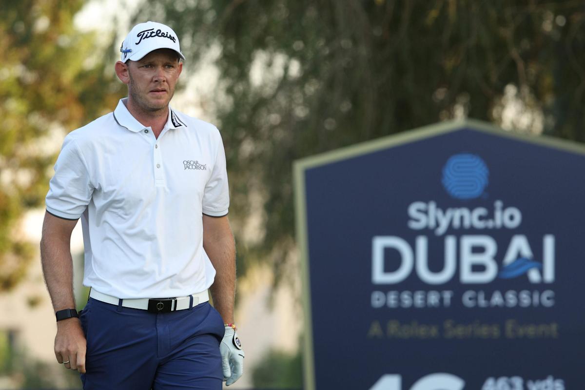 Joachim Hansen lidera Slync.io Dubai Desert Classic, pero la primera ronda se suspendió debido a la oscuridad