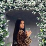 '¿Esto es una broma?'  Los fanáticos acusaron a Kourtney Kardashian de retocar su trasero con Photoshop para verse más grande en una nueva foto de Instagram