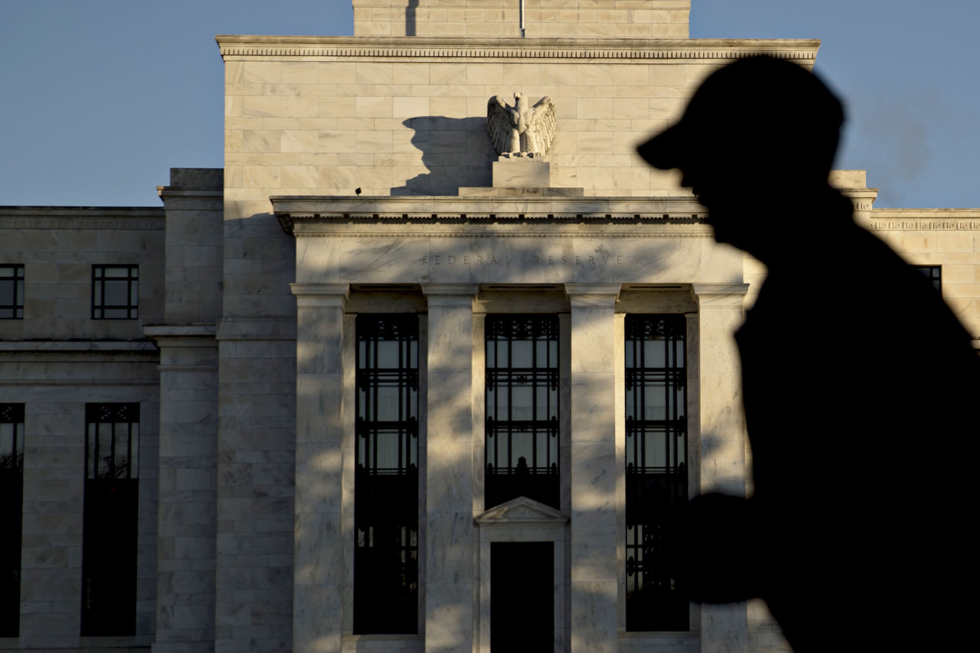 La Reserva Federal está asustando a los mercados con la triple amenaza de endurecimiento de las políticas