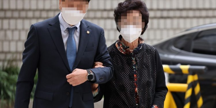 Appeals court acquits Yoon's mother-in-law