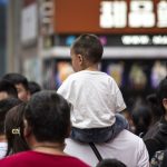 La tasa de natalidad de China cae a un mínimo histórico