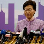 Líder de Hong Kong ordena investigar a 13 funcionarios que asistieron a fiesta afectada por COVID-19