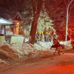 Los equipos de bomberos de Winnipeg luchan contra el incendio en una casa en la calle Simcoe - Winnipeg
