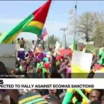 Los malienses organizarán nuevas protestas contra las estrictas sanciones por el retraso de las elecciones