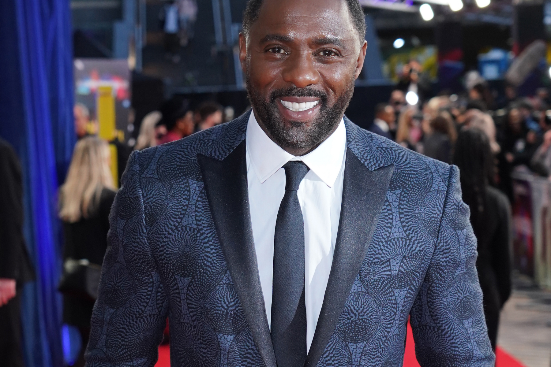 Los productores de James Bond dicen que Idris Elba es 'parte de la conversación' para ser el próximo 007