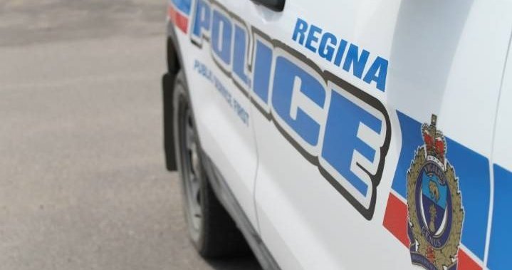 Mujer de Regina enfrenta cargos por disputa doméstica, escupir a oficial - Regina