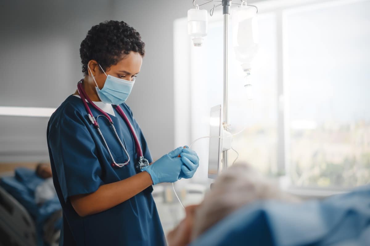 Ontario agregará miles de enfermeras capacitadas en el extranjero a la fuerza laboral