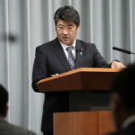 El subsecretario en jefe del gabinete, Seiji Kihara, da una conferencia de prensa en la oficina del primer ministro en Tokio el 20 de enero de 2022. (Kyodo)