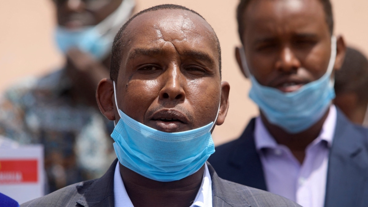 Periodista somalí convertida en política sobrevive quinto ataque suicida