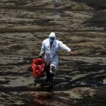 Perú quiere que Repsol pague daños por derrame de petróleo en medio de la erupción del volcán Tonga