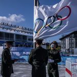 Dos republicanos han pedido a los ejecutivos de NBC que proporcionen respuestas sobre cuánta influencia está tratando de ejercer el Partido Comunista Chino sobre la cobertura de los Juegos Olímpicos de Beijing.  Los preparativos están en marcha para los controvertidos juegos de invierno, que comenzarán el 4 de febrero.