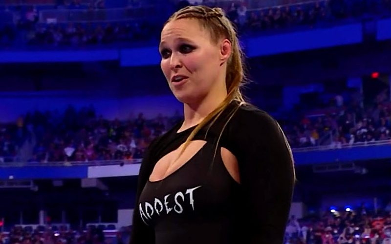 Ronda Rousey gana el Royal Rumble femenino de 2022
