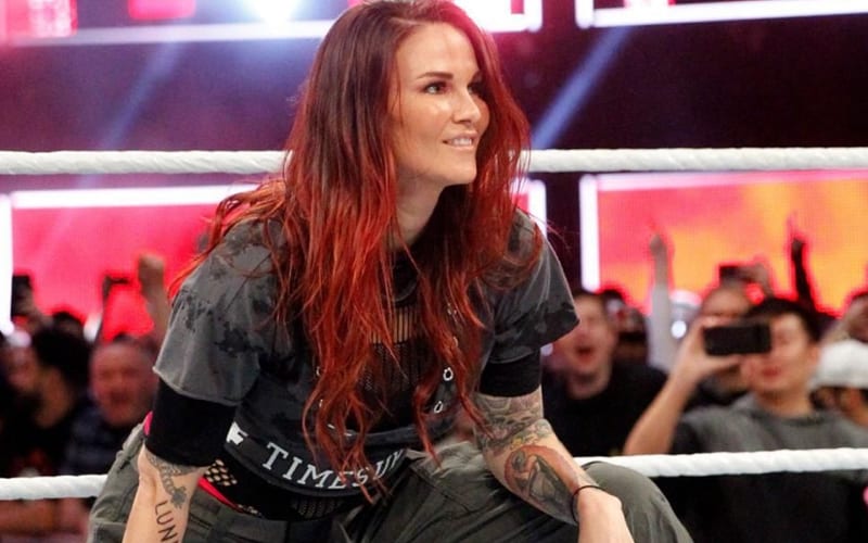 Spoiler sobre el plan de WWE para Lita en SmackDown esta noche
