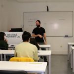 Universidad madrileña ofrece a jóvenes refugiados afganos un futuro en España
