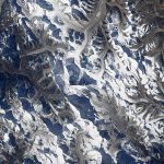 El astronauta de la NASA Mark Vande Hei tomó una imagen impresionante del Monte Everest mientras estaba a bordo de la Estación Espacial Internacional (ISS) que se elevaba a unas 250 millas sobre la superficie de la Tierra.