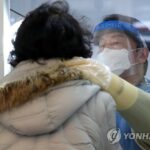 (AMPLIACIÓN) Ahn reanuda la campaña presidencial tras la muerte de trabajadores