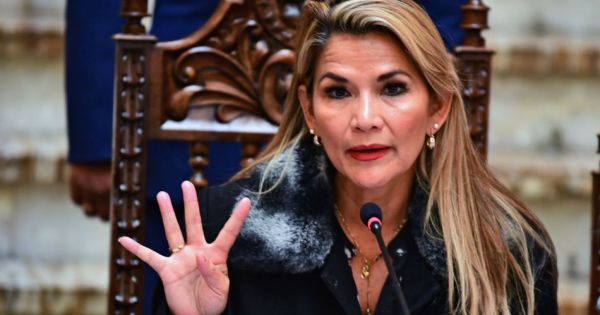 Añez se declara en huelga de hambre mientras se avecina juicio por golpe de Estado
