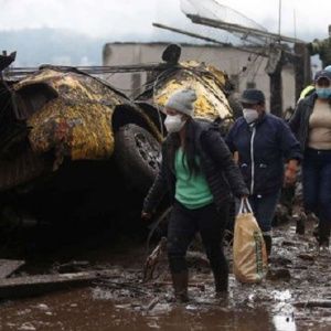 Asciende a 24 el número de muertos por avalancha en la capital ecuatoriana
