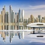 El primer barco volador propulsado por hidrógeno del mundo llamado simplemente 'The Jet' que puede elevarse 3 pies por encima de las olas se construirá en Dubai el próximo año.
