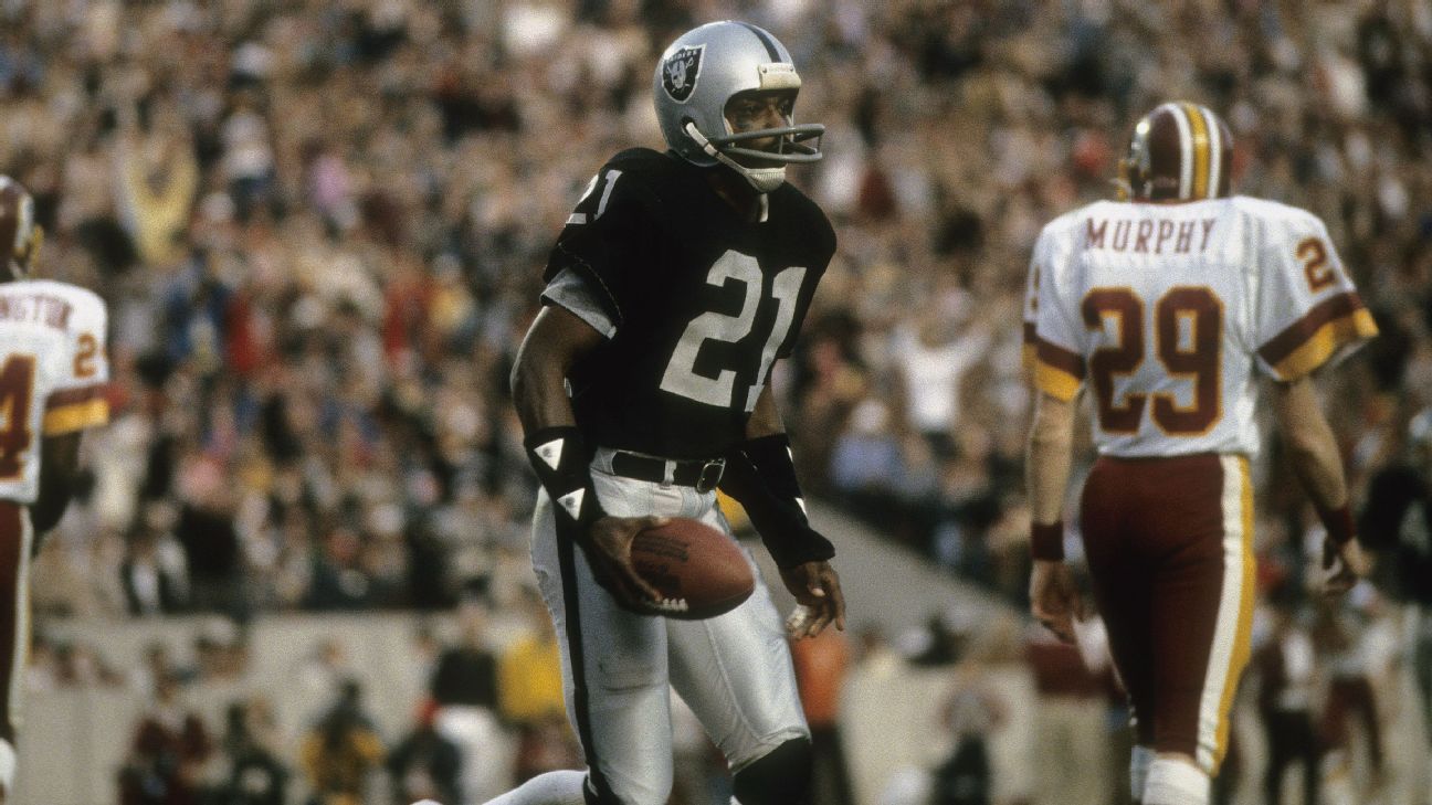 El gran Cliff Branch de los últimos Raiders corre hacia el Salón de la Fama del Fútbol Americano Profesional
