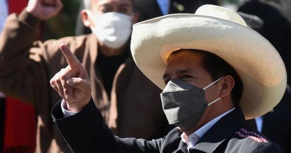 El presidente de Perú necesita una vez más reorganizar el gabinete tras las renuncias