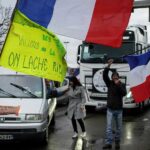 En imágenes: 'Freedom Convoy' al estilo canadiense rumbo a París