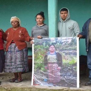 Guatemaltecos piden liberación de migrante detenido en México