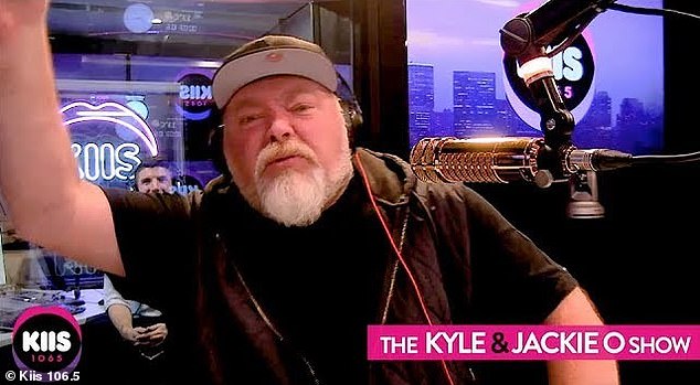 ¡Se fue de aquí!  El locutor de radio Kyle Sandilands salió furioso del estudio el miércoles por la mañana después de una rabieta explosiva de 12 minutos en vivo en The Kyle and Jackie O Show.