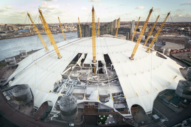 London 02 Arena 'podría estar cerrado por meses' después de que Storm Eunice rompiera el techo