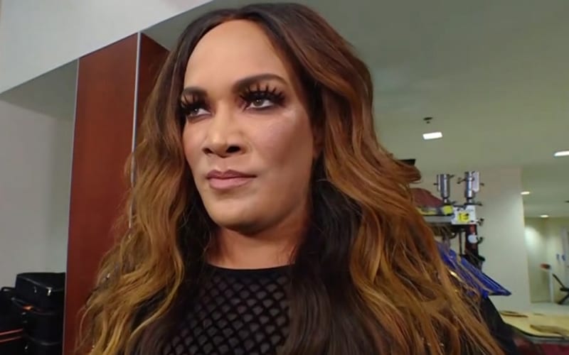 Nia Jax se ofreció a aceptar un recorte salarial durante la llamada telefónica de lanzamiento de WWE
