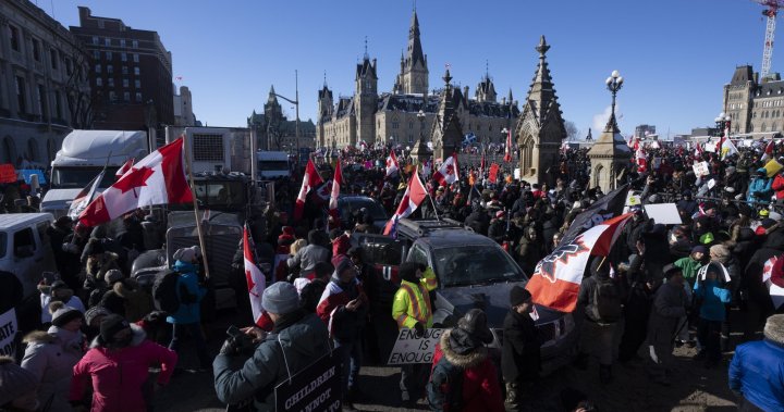 Protesta de camioneros: 2 arrestados, acusados ​​mientras la policía de Ottawa dice que la multitud continúa disminuyendo