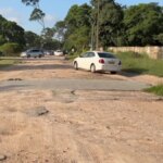Zimbabue lanza un programa de reparación vial de emergencia después de años de abandono