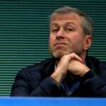 Abramovich descalificado como director del Chelsea por la Premier League