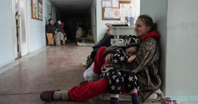 Crece la alarma por la 'catástrofe' de Mariupol en medio del asedio ruso
