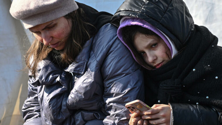Crece la preocupación por los traficantes que se dirigen a los refugiados ucranianos vulnerables