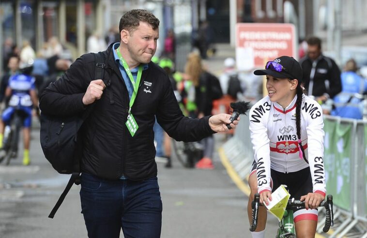 El mundo del ciclismo lamenta el fallecimiento del periodista Richard Moore: 'Una persona increíble que tocó tantas vidas'