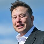 Elon Musk dice poseer 'cosas físicas' cuando la inflación es alta, pero no está vendiendo su criptomoneda