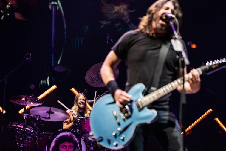 dave grohl taylor hawkins foo fighters cancel tour