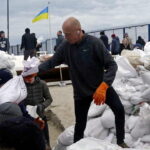 Guerra en Ucrania: la gente sigue huyendo de las zonas de conflicto