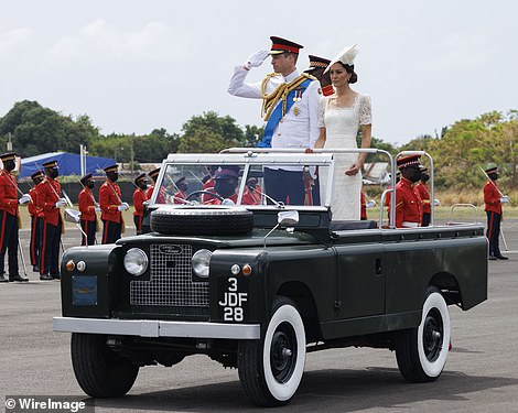 El uso del Land Rover fue un tributo a la Reina, pero fue etiquetado como un