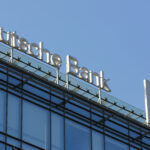 Las acciones de Deutsche Bank suben un 8% después de un giro en U para cerrar las operaciones en Rusia
