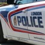 Londres, Ontario  la policía investiga después de que una mujer fue encontrada muerta en su casa, un hombre arrestado - Londres