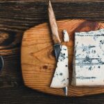 Gorgonzola tiene un sabor jabonoso para algunas personas debido a cuatro genes clave que afectan el sabor de los quesos con vetas azules, dicen los científicos (foto de archivo)